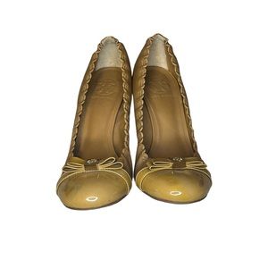 TORY BURCH PATENT LEATHER BOW HEELS